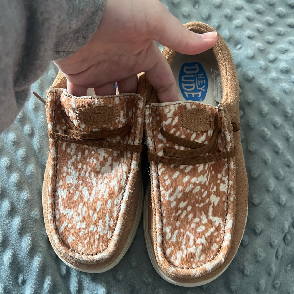 Hey Dude - Wendy Comf Luxe Suede Shoe